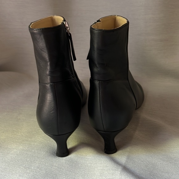 Everlane Black Kitten Heel Pointed Toe Italian Leather Boots - Picture 3 of 5